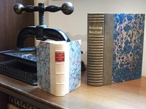 <b>Wir binden und restaurieren Ihre B�cher</b> Preis auf Anfrage